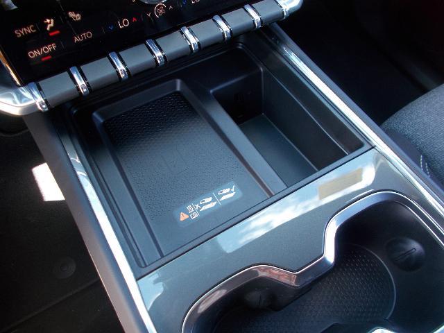 2026 GMC Acadia Vehicle Photo in LOWELL, MA 01852-4336