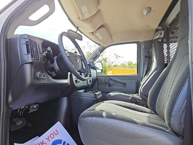 2023 GMC Savana Cargo 2500 Vehicle Photo in TREVOSE, PA 19053-4984