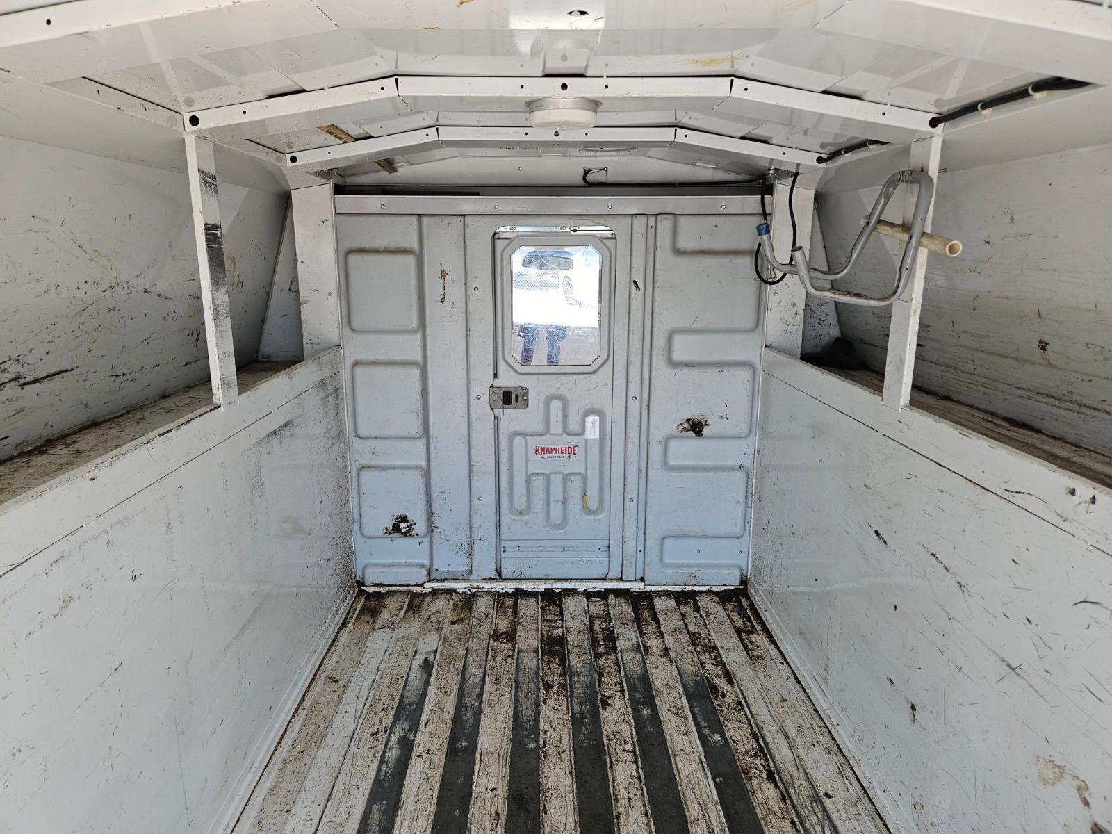 2017 Chevrolet Express Commercial Cutaway Vehicle Photo in Seguin, TX 78155