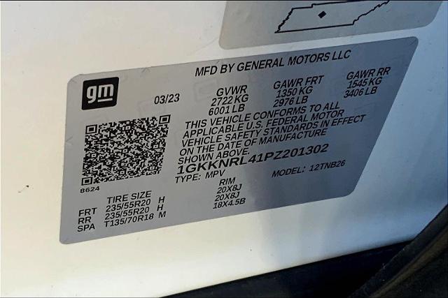 2023 GMC Acadia Vehicle Photo in TOPEKA, KS 66609-0000