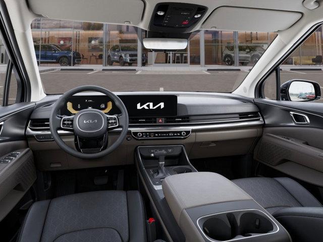 2025 Kia Carnival Vehicle Photo in Westbrook, ME 04092