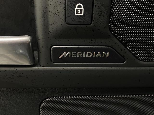 2025 Defender Vehicle Photo in Appleton, WI 54913