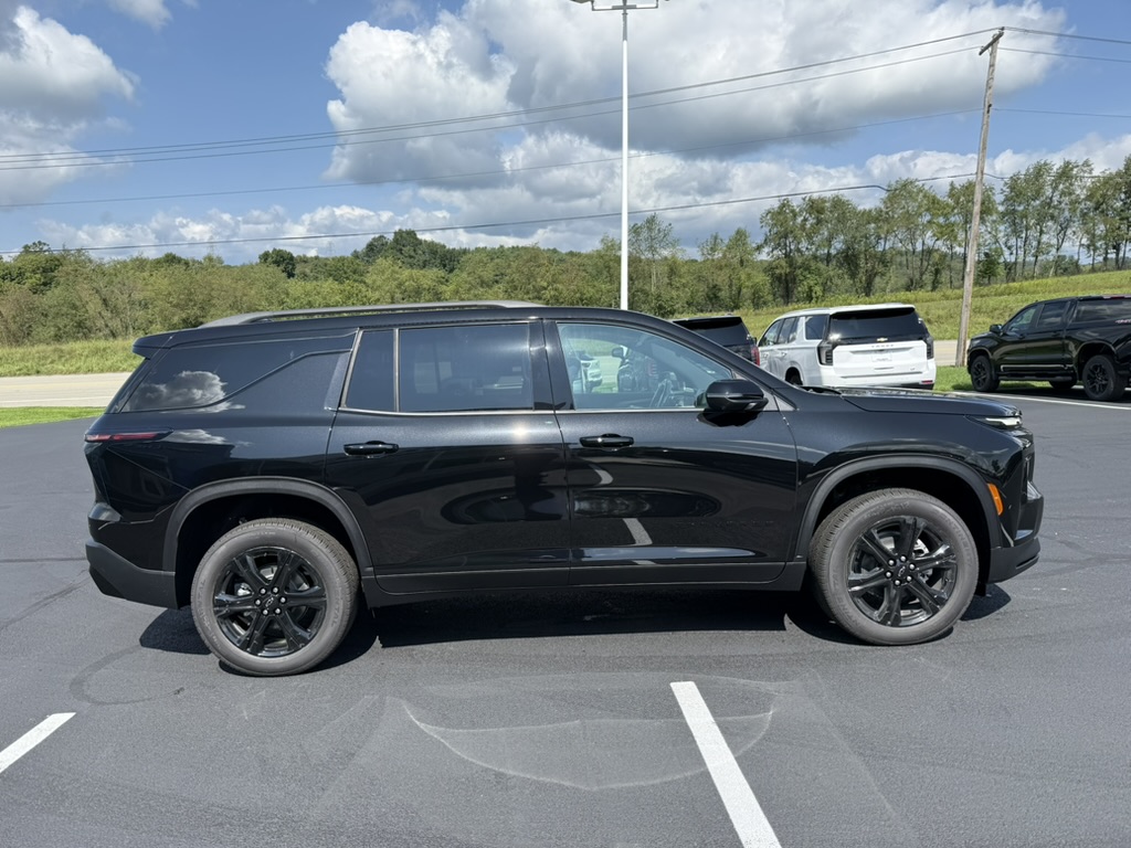 2027 Chevrolet Traverse LT - 5