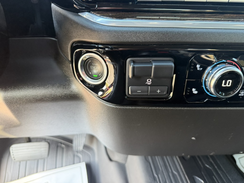 2025 GMC Sierra 2500 HD photo 25 of 34