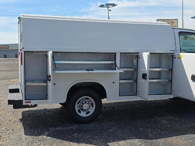 2025 Chevrolet Express Commercial Cutaway Vehicle Photo in INDEPENDENCE, MO 64055-1314
