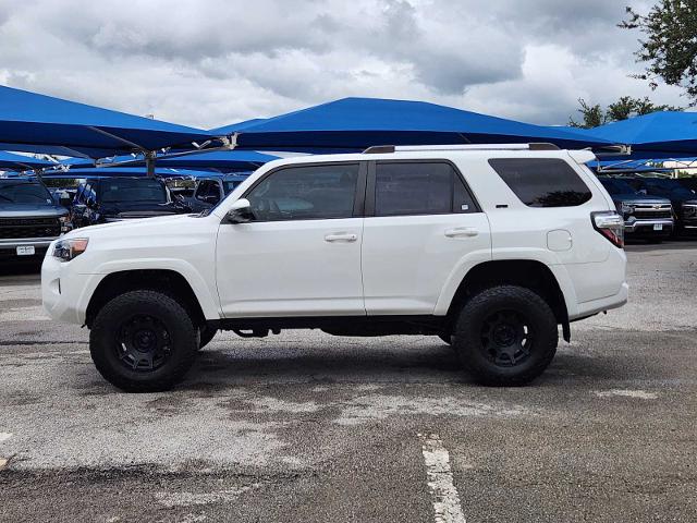 2020 Toyota 4Runner Vehicle Photo in DENTON, TX 76210-9321
