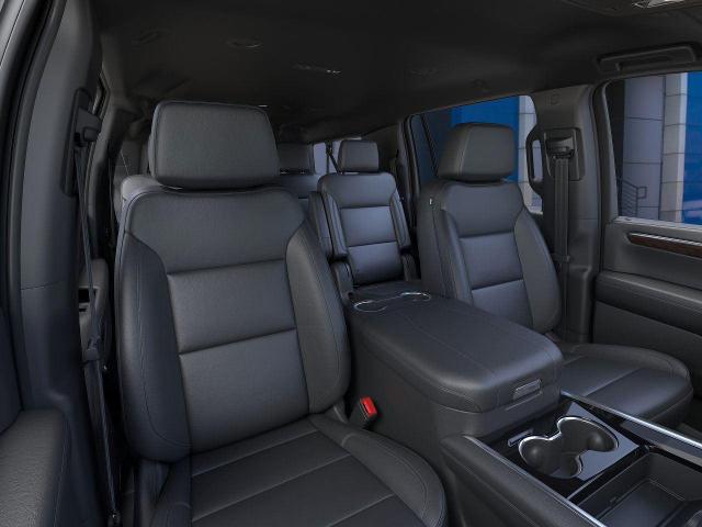 2025 Chevrolet Suburban Vehicle Photo in KANSAS CITY, MO 64114-4502