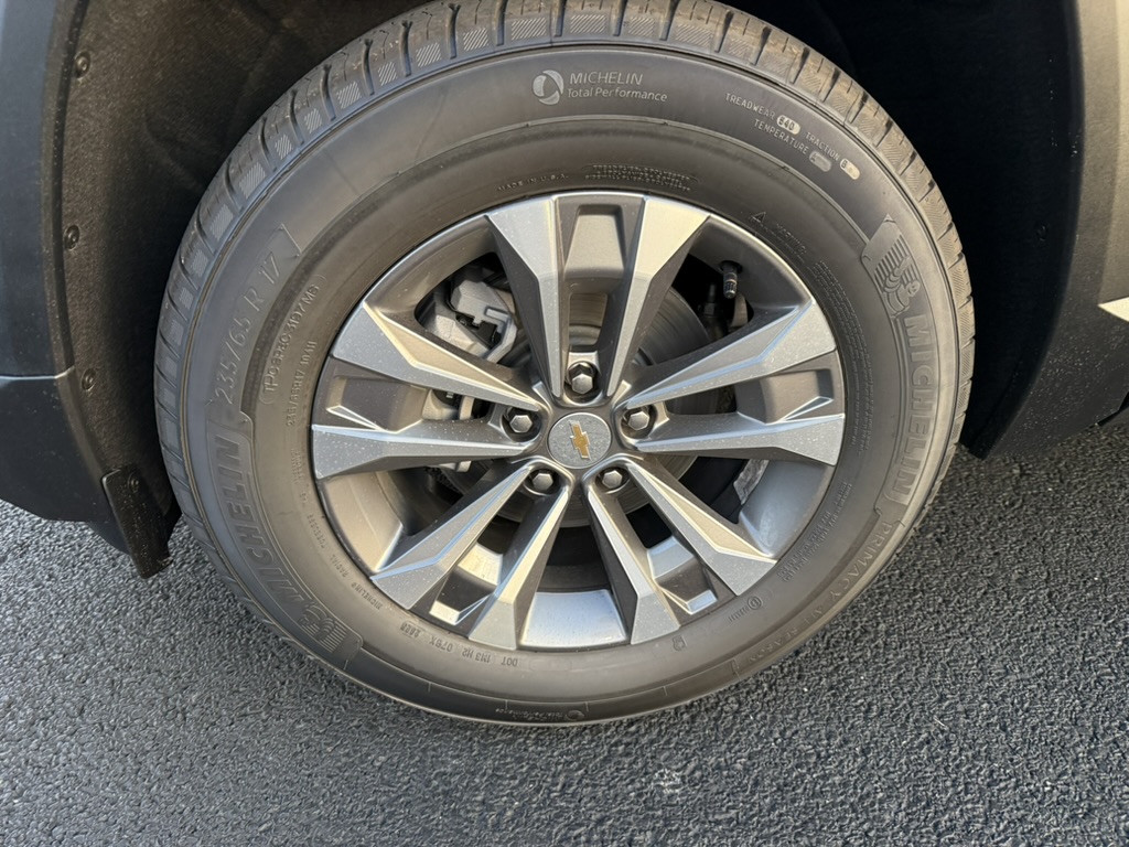 2027 Chevrolet Equinox photo 9 of 20