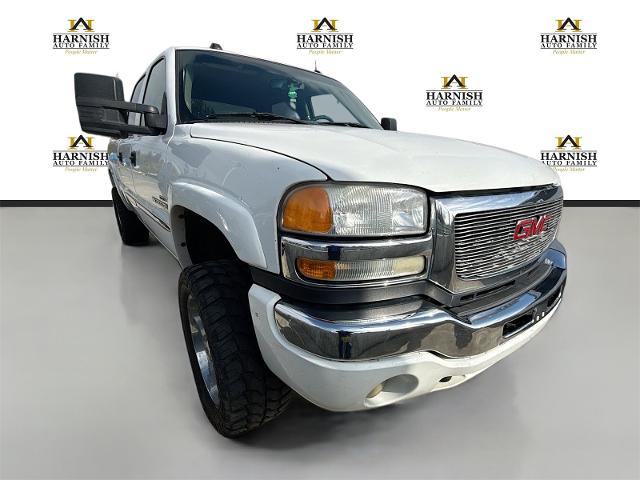 2005 GMC Sierra 2500 HD Vehicle Photo in EVERETT, WA 98203-5662