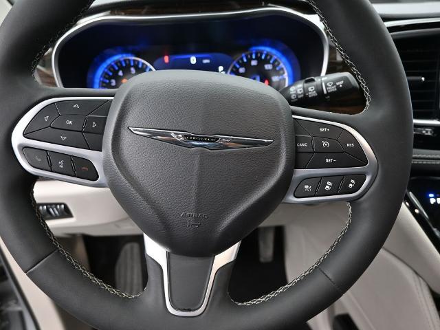 2024 Chrysler Pacifica Vehicle Photo in Cedar Rapids, IA 52402