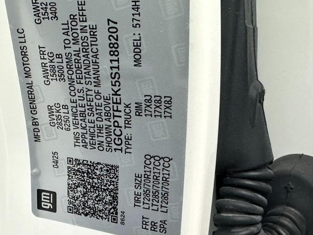 2025 Chevrolet Colorado Vehicle Photo in COLUMBIA, MO 65203-3903