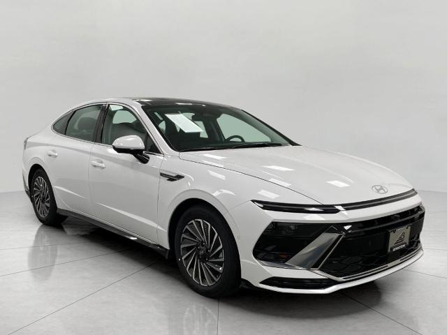 2025 Hyundai SONATA Hybrid Vehicle Photo in Neenah, WI 54956
