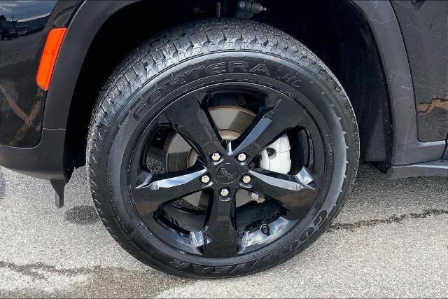 2023 Jeep Grand Cherokee Vehicle Photo in Kansas City, MO 64114