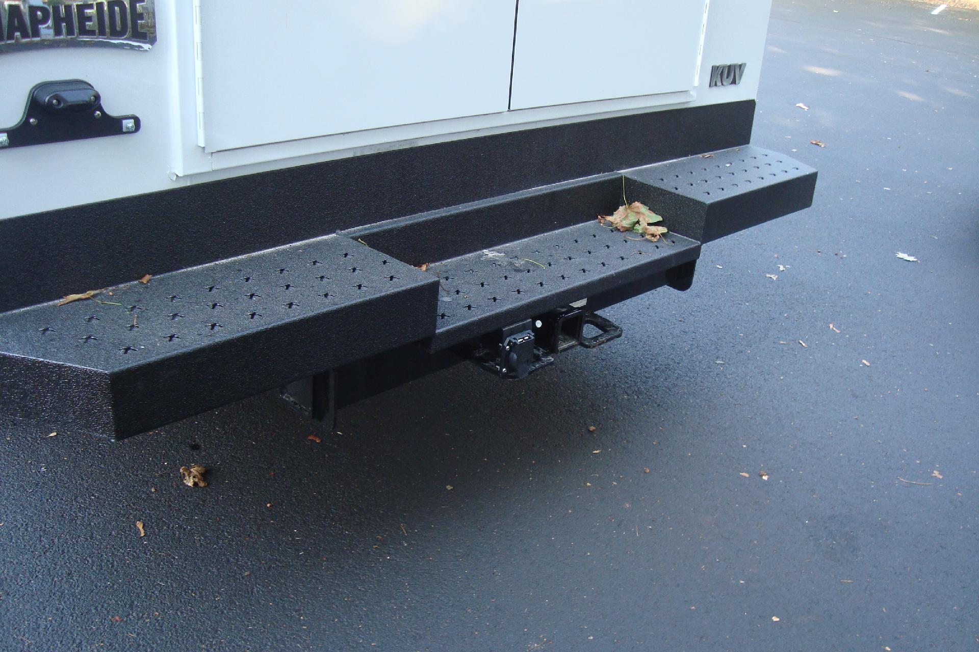 2025 GMC Savana Commercial Cutaway Vehicle Photo in PORTSMOUTH, NH 03801-4196