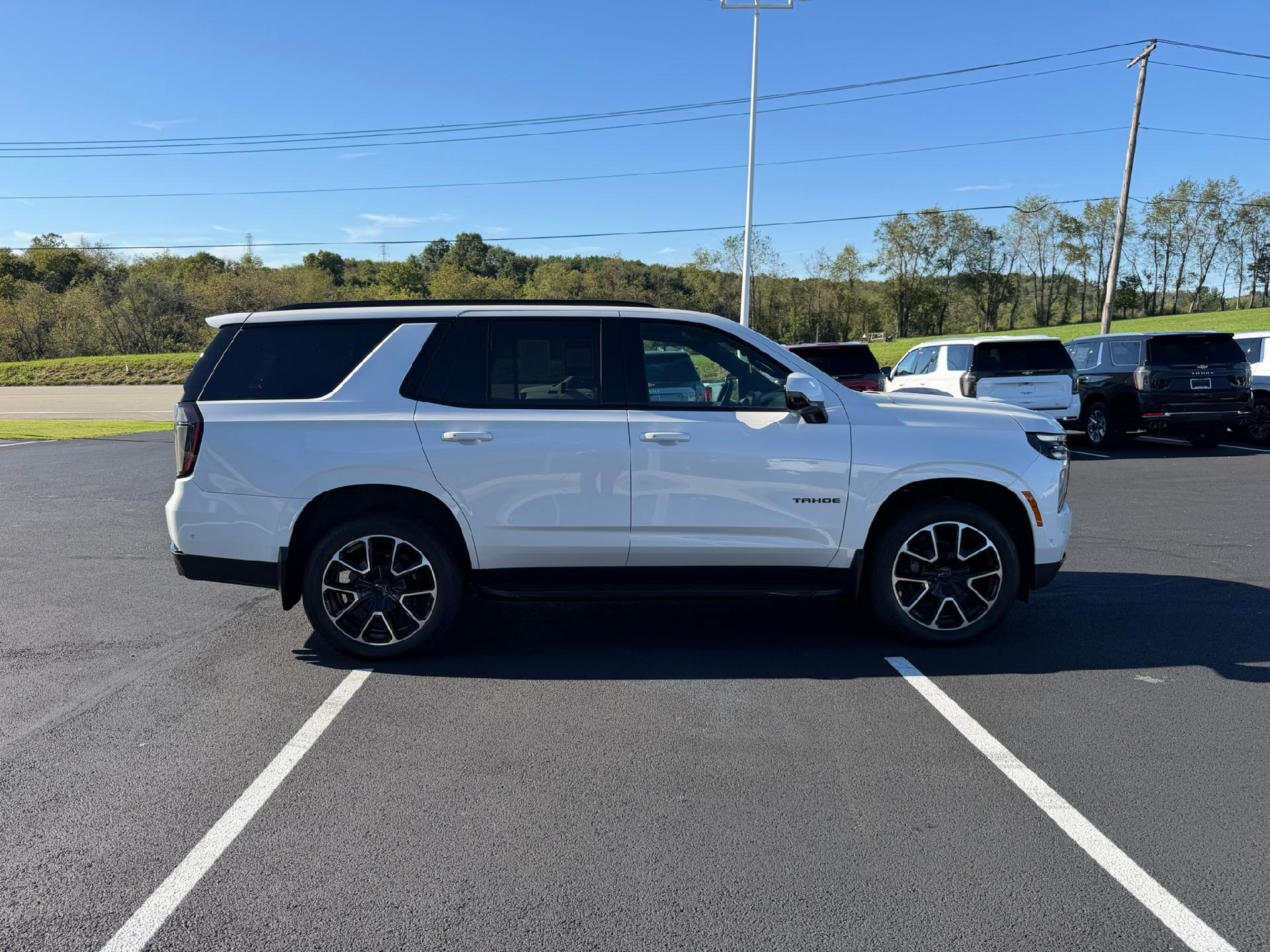 2025 Chevrolet Tahoe photo 7 of 40