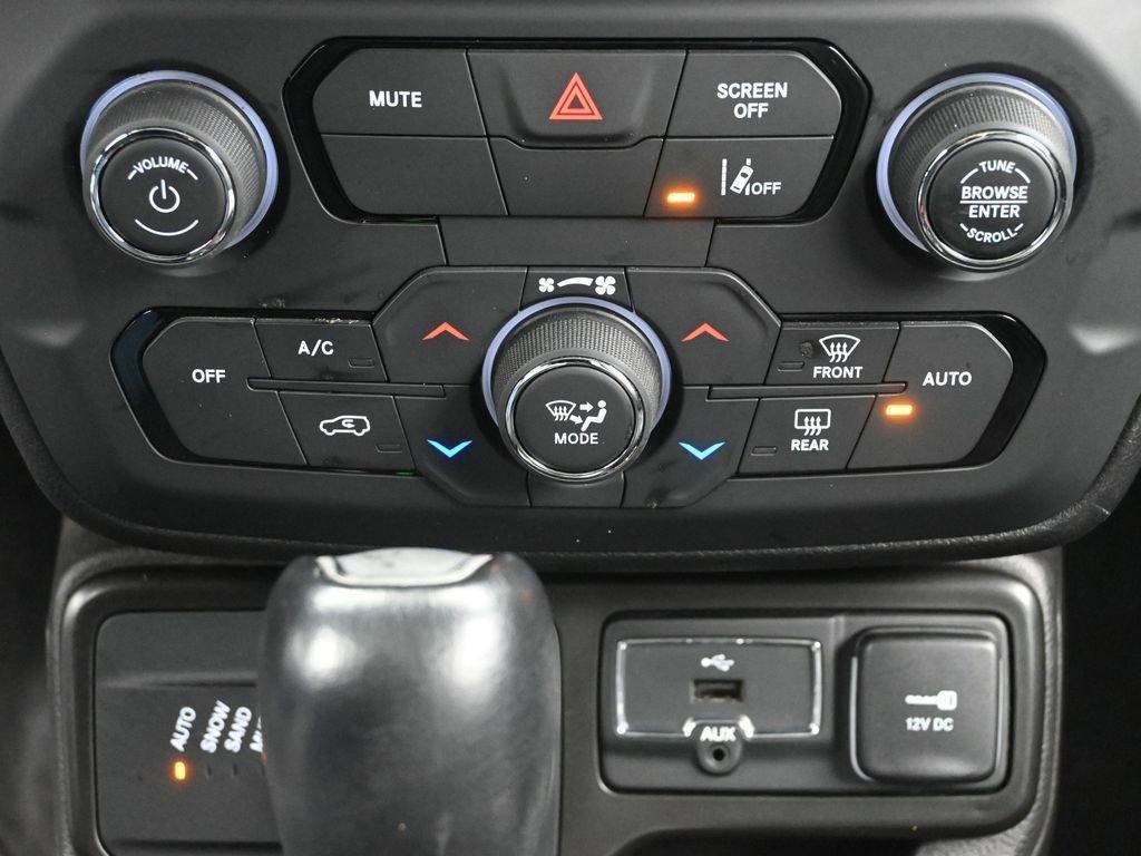 2021 Jeep Renegade Vehicle Photo in Cedar Rapids, IA 52402