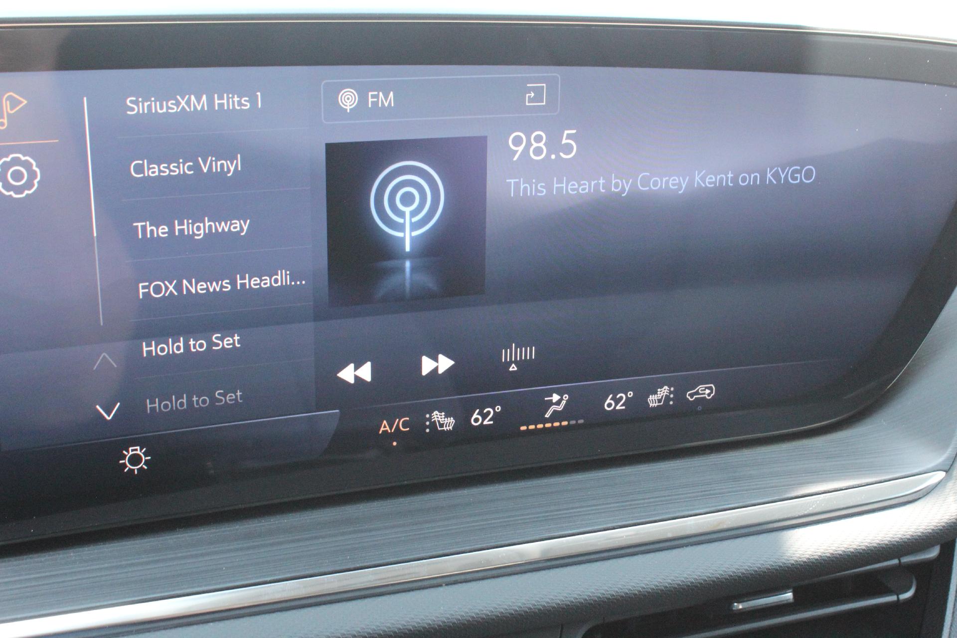 2025 Buick Envision Vehicle Photo in AURORA, CO 80012-4011