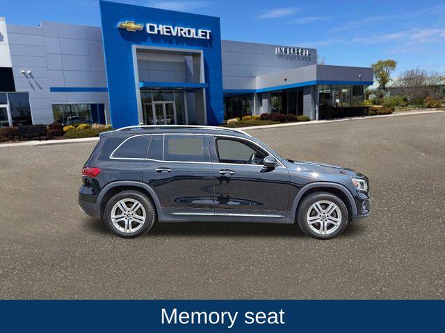 2022 Mercedes-Benz GLB 250 Vehicle Photo in DANBURY, CT 06810-5034