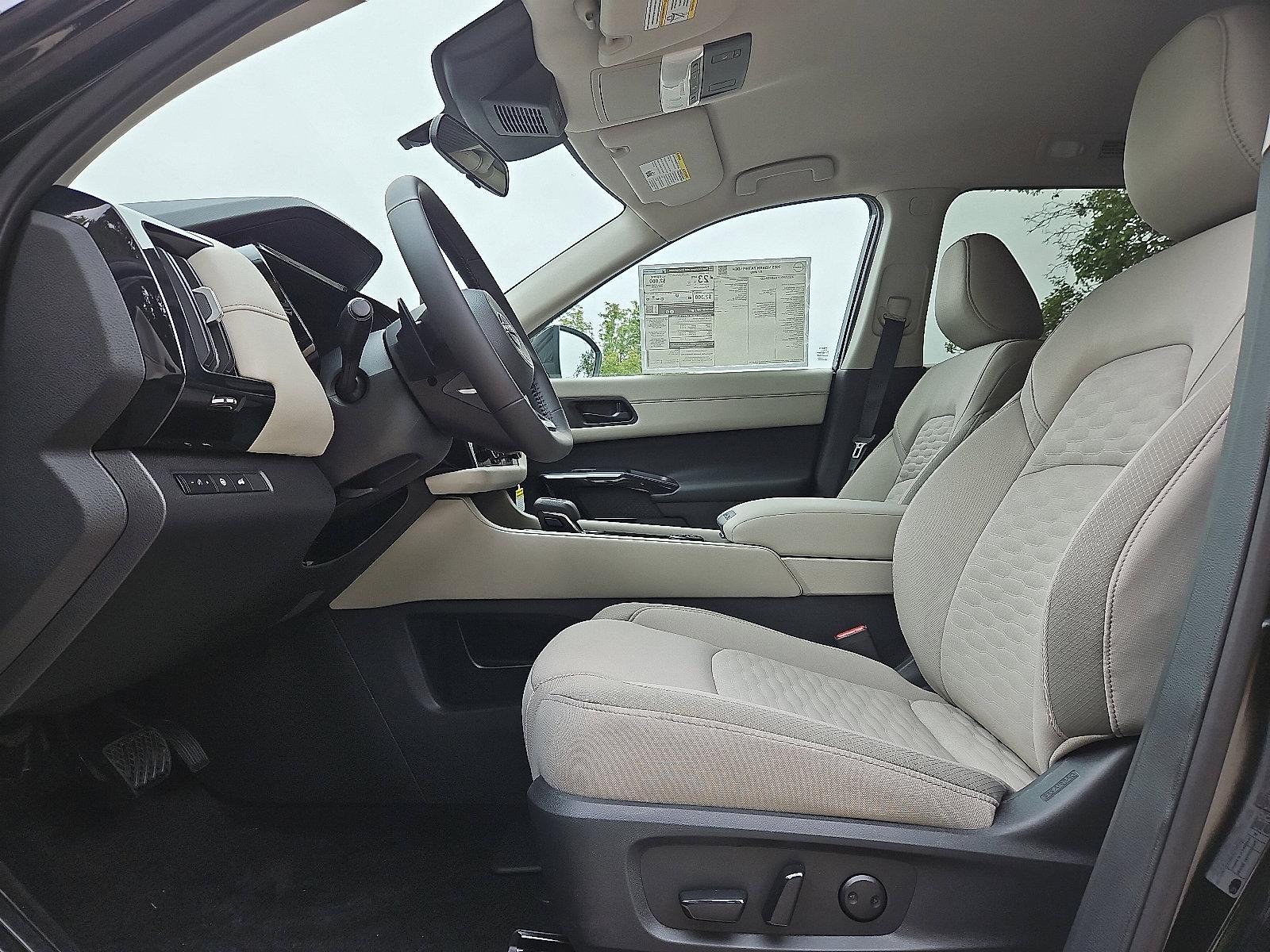 2025 Nissan Pathfinder Vehicle Photo in Jenkintown, PA 19046
