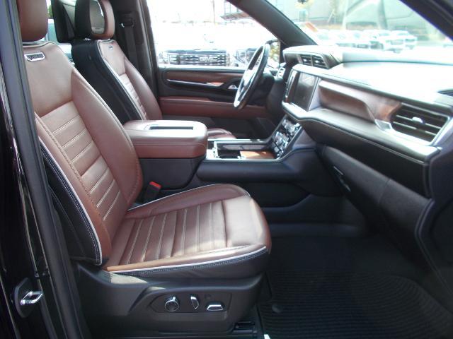 2023 GMC Yukon XL Vehicle Photo in LOWELL, MA 01852-4336