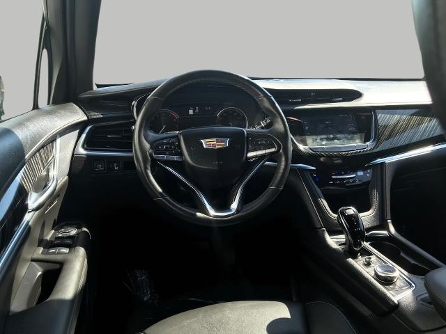 2025 Cadillac XT6 Vehicle Photo in GREEN BAY, WI 54303-3330