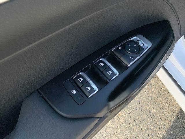 2024 Kia K5 Vehicle Photo in MOON TOWNSHIP, PA 15108-2571