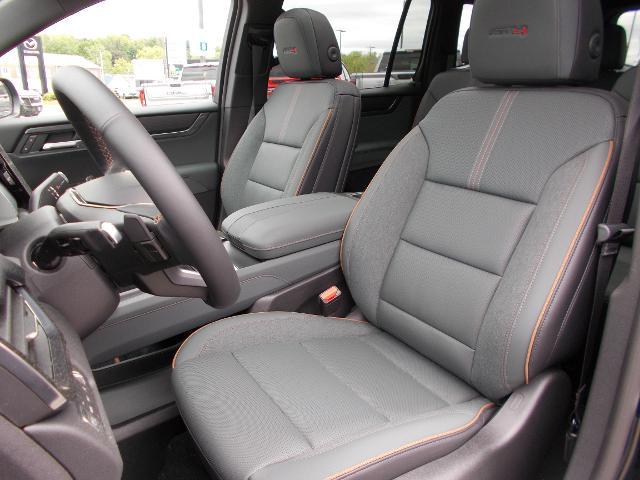 2025 GMC Acadia Vehicle Photo in LOWELL, MA 01852-4336