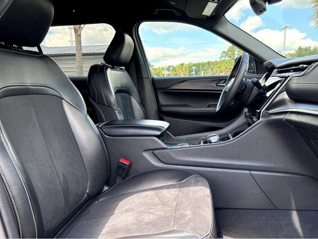 2024 Jeep Grand Cherokee L Vehicle Photo in Hinesville, GA 31313
