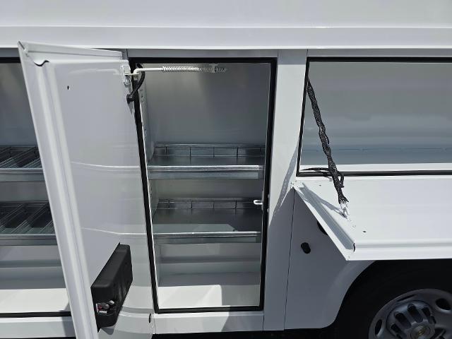 2025 Chevrolet Express Commercial Cutaway Vehicle Photo in INDEPENDENCE, MO 64055-1314