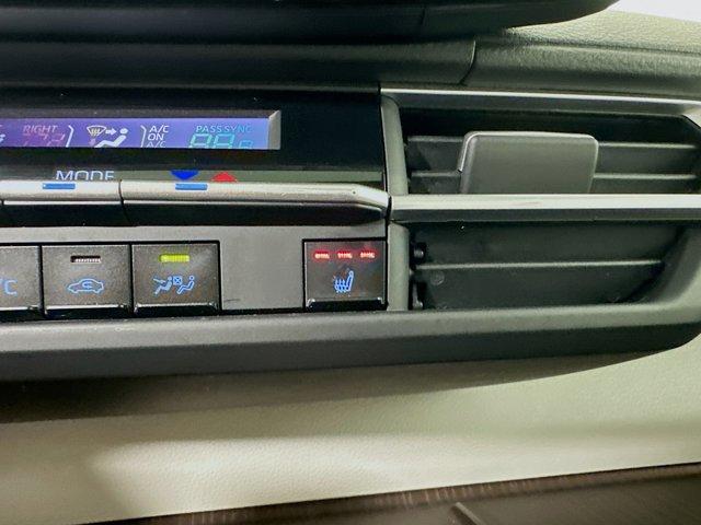 2022 Toyota Sienna Vehicle Photo in Flemington, NJ 08822