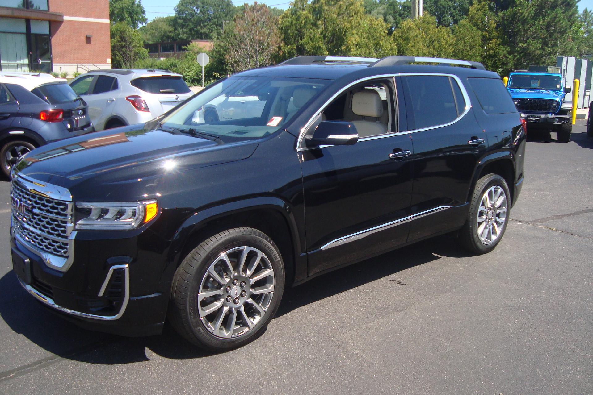 2023 GMC Acadia Vehicle Photo in PORTSMOUTH, NH 03801-4196