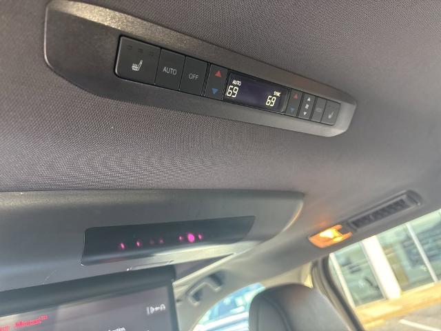 2024 Toyota Sienna Vehicle Photo in HARRISBURG, PA 17111-1033