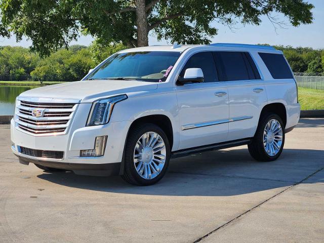 2018 Cadillac Escalade Vehicle Photo in DENTON, TX 76210-9321