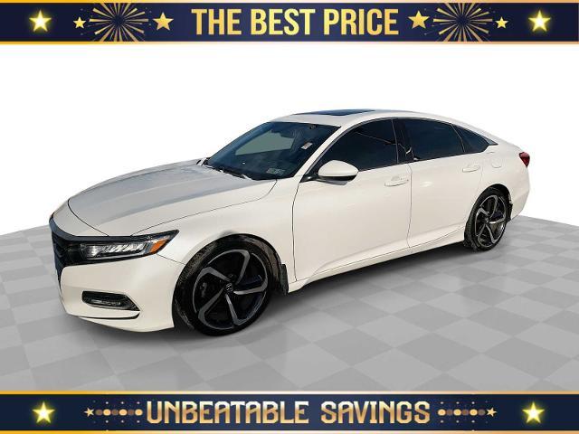 2019 Honda Accord Sedan Vehicle Photo in MOON TOWNSHIP, PA 15108-2571