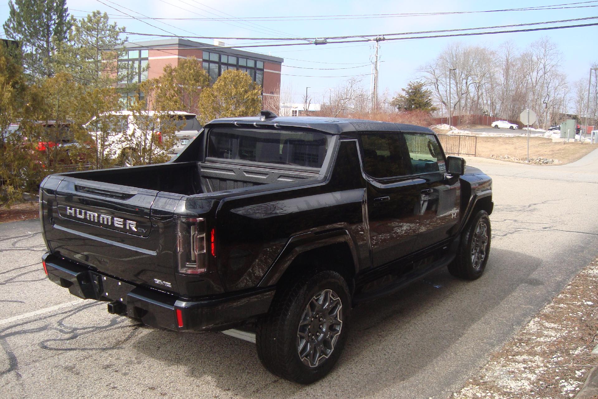 2025 GMC HUMMER EV Pickup Vehicle Photo in PORTSMOUTH, NH 03801-4196
