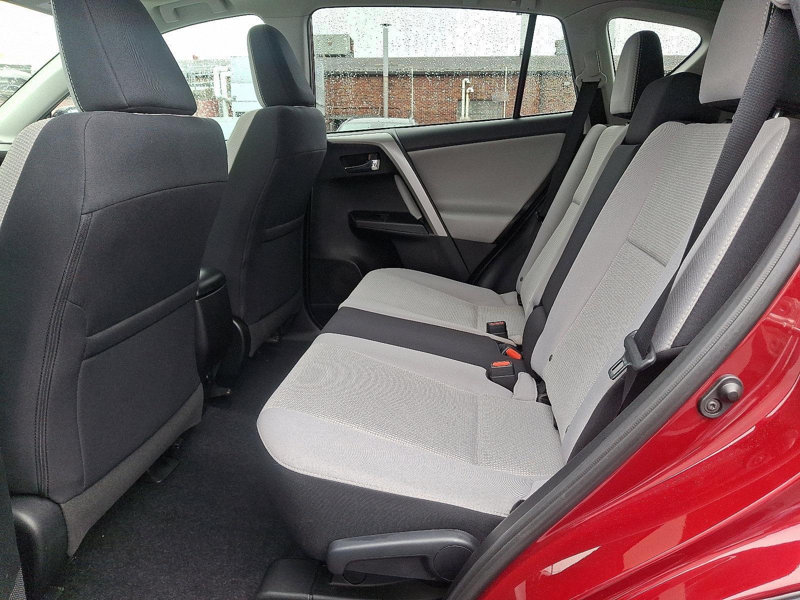 2018 Toyota RAV4 Vehicle Photo in Harrisburg, PA 17111