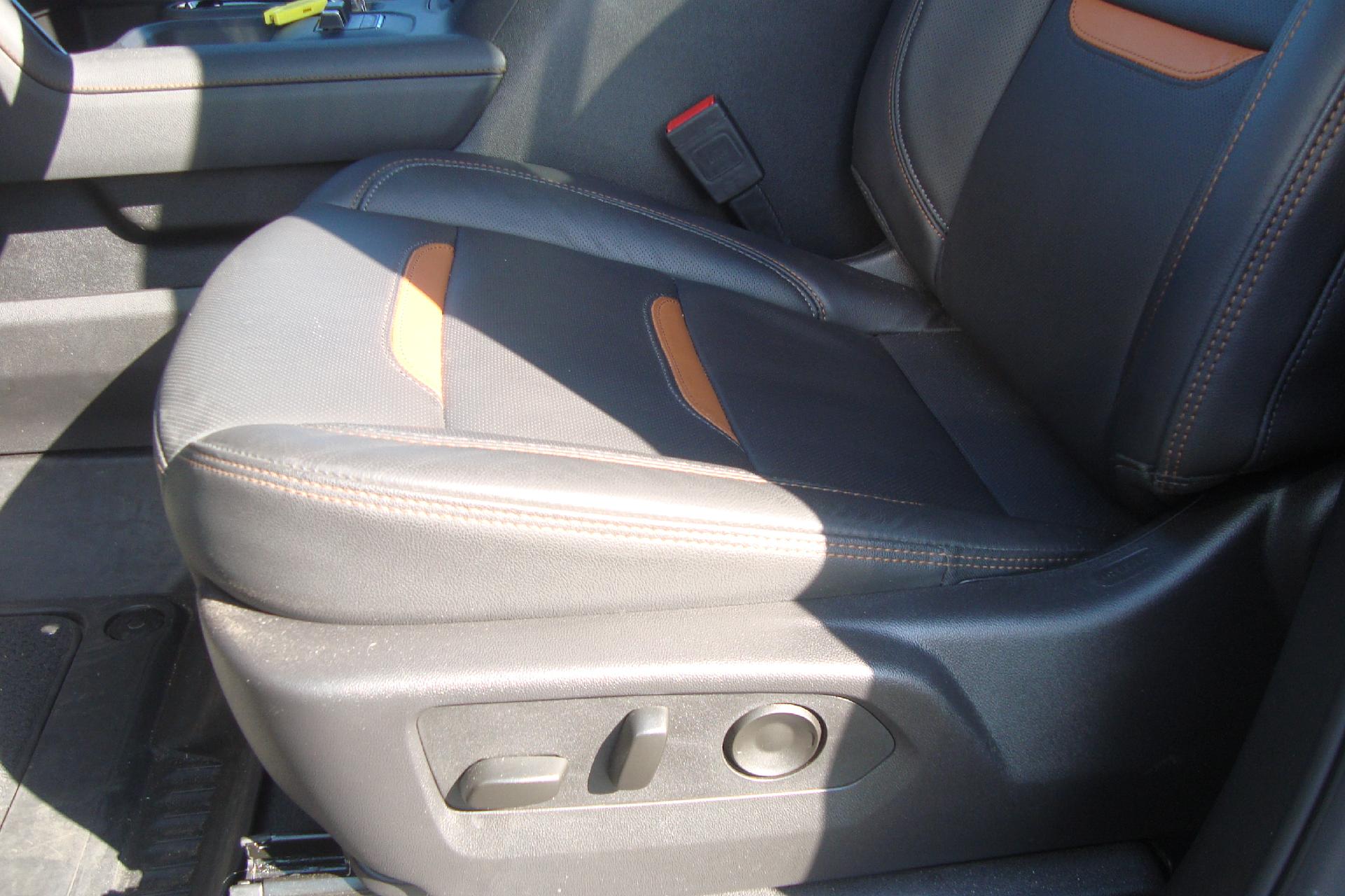 2025 GMC Sierra 3500HD Vehicle Photo in PORTSMOUTH, NH 03801-4196