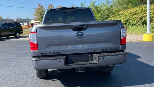 2019 Nissan Titan Vehicle Photo in MOON TOWNSHIP, PA 15108-2571