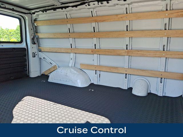 2023 GMC Savana Cargo 2500 Vehicle Photo in DANBURY, CT 06810-5034