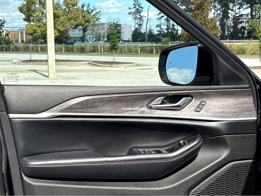 2023 Jeep Grand Cherokee Vehicle Photo in POOLER, GA 31322-3252