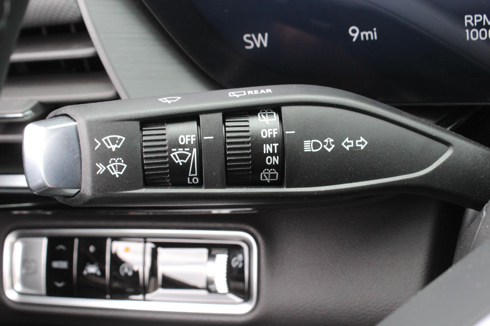 2025 Buick Envision Vehicle Photo in AURORA, CO 80012-4011