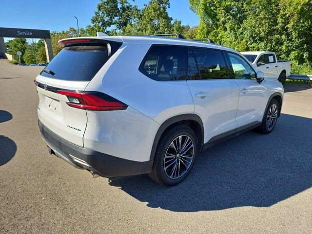 2024 Toyota Grand Highlander Vehicle Photo in Pleasant Hills, PA 15236