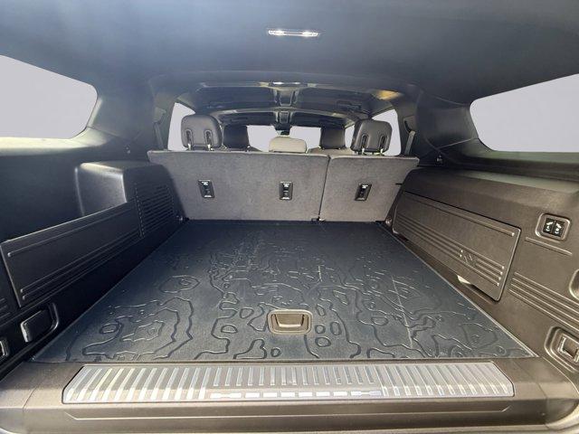 2024 GMC HUMMER EV SUV Vehicle Photo in LEOMINSTER, MA 01453-2952