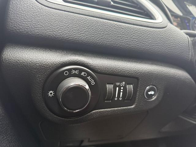 2015 Chrysler 200 Vehicle Photo in Statesboro, GA 30458