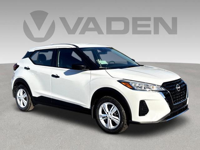 2025 Nissan Kicks Play Vehicle Photo in Savannah, GA 31419
