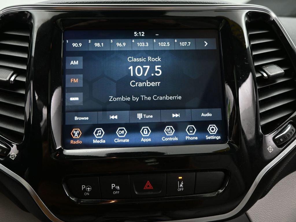 2021 Jeep Cherokee Vehicle Photo in Cedar Rapids, IA 52402