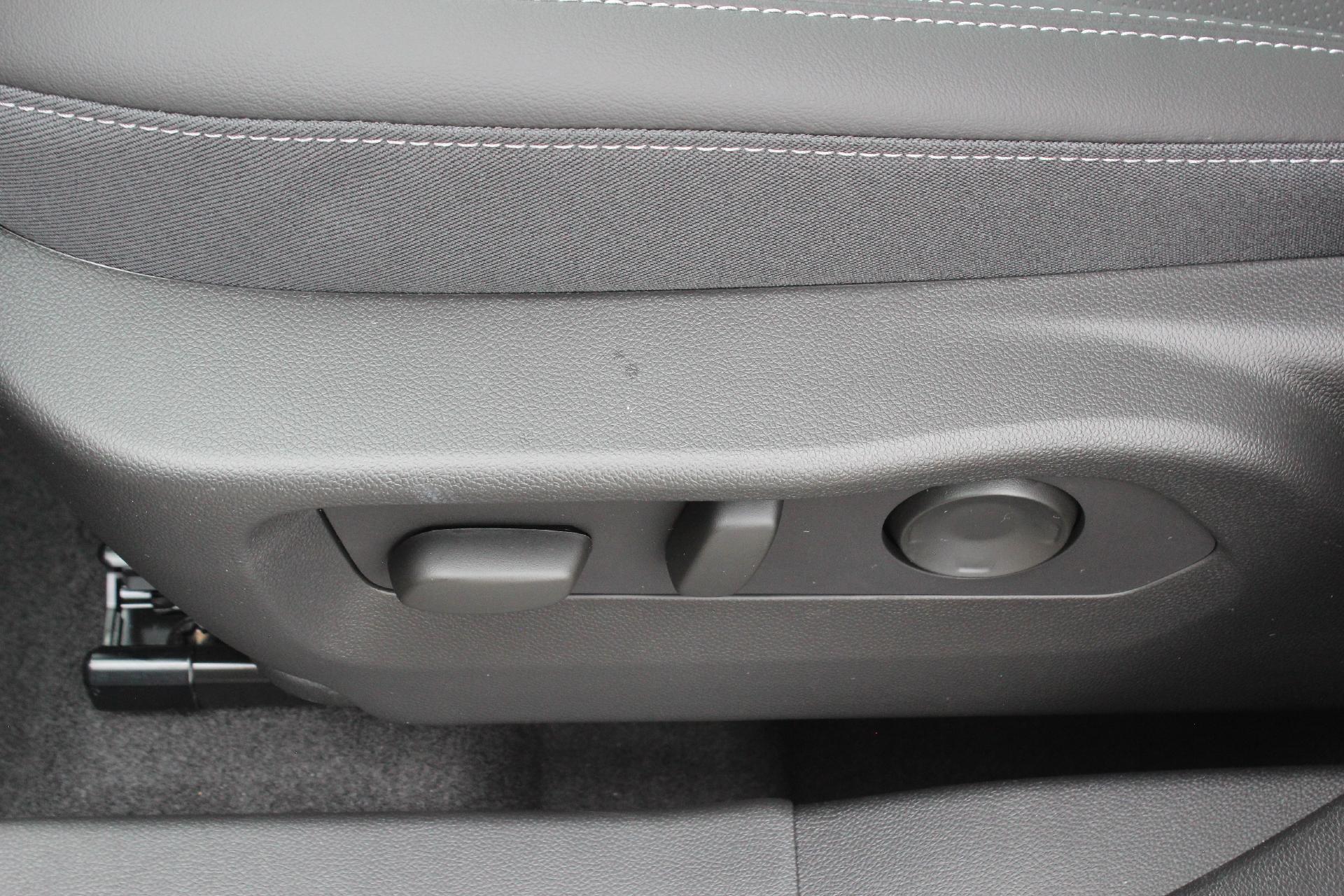 2025 Buick Envision Vehicle Photo in AURORA, CO 80012-4011
