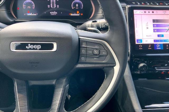 2023 Jeep Grand Cherokee Vehicle Photo in Kansas City, MO 64114