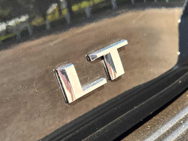 2024 Chevrolet Suburban Vehicle Photo in DENTON, TX 76210-9321