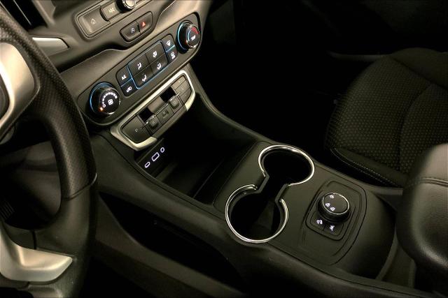 2024 GMC Terrain Vehicle Photo in KANSAS CITY, MO 64114-4545